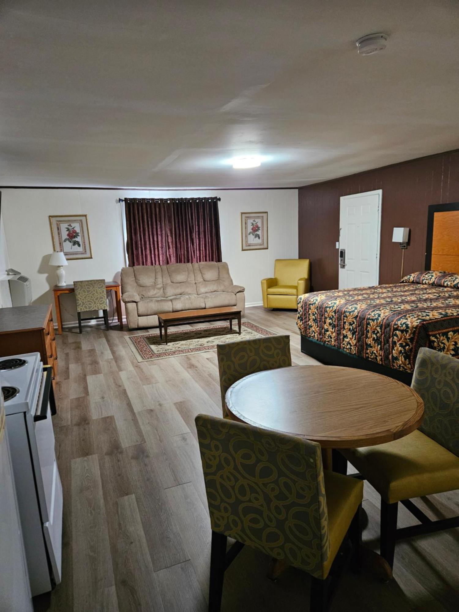 Traveler'S Inn Roanoke Extérieur photo