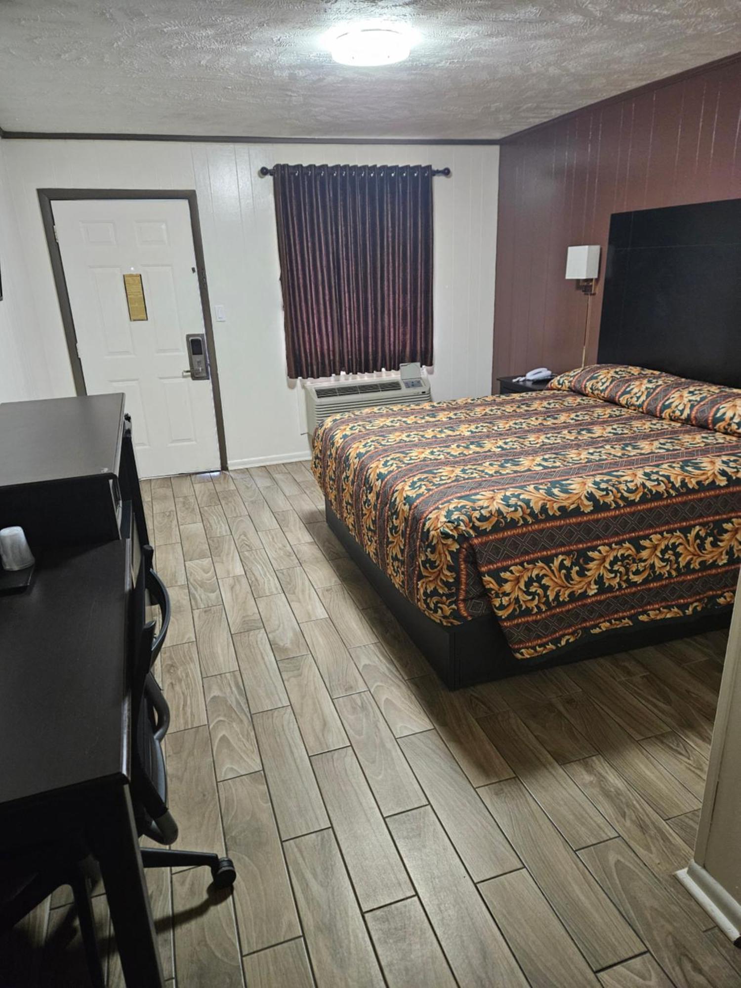 Traveler'S Inn Roanoke Extérieur photo